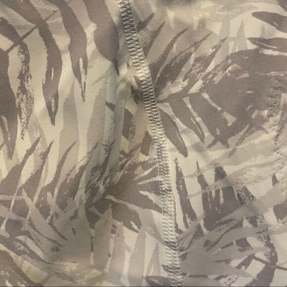 Lululemon Inspire Crop II Palm Camo Leggings - Picture 4 of 7